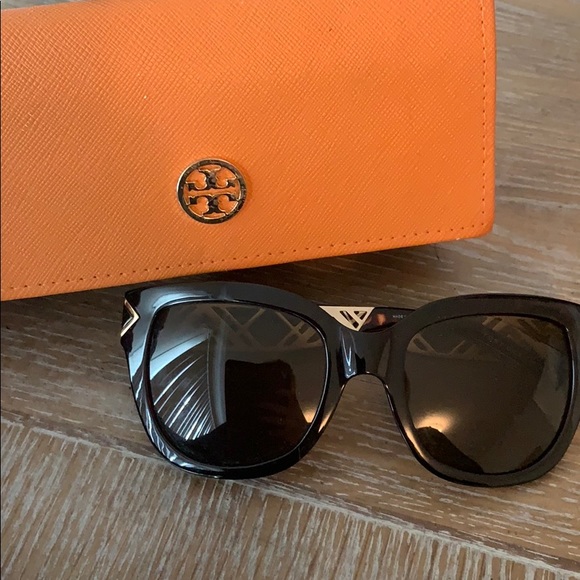 Tory Burch Accessories - Authentic Tory Burch cat eye sunglasses